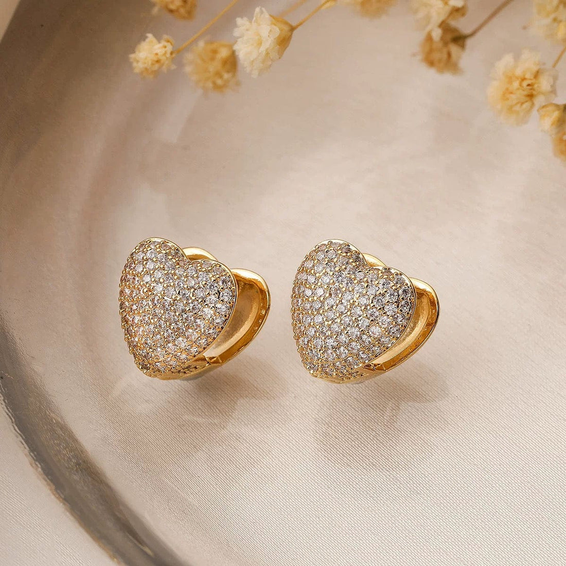 Créoles cœur dorées pavées de zircons - une touche d'éclat romantique - MAX FOR ME MAX for ME
