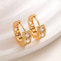 Créoles dorées serties – Mini anneaux 18K avec cristaux éclatants Or / Dorée MAX for ME