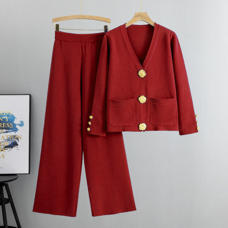 Ensemble cardigan boutons dorés rouge pantalon large sophistiqué MAX FOR ME
