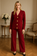 Ensemble cardigan boutons dorés pantalon large maille sophistiquée - élégance luxueuse moderne - MAX FOR ME Rouge / S MAX for ME
