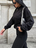 Ensemble de sport chic et pantalon large - une allure urbaine et moderne - MAX FOR ME MAX for ME