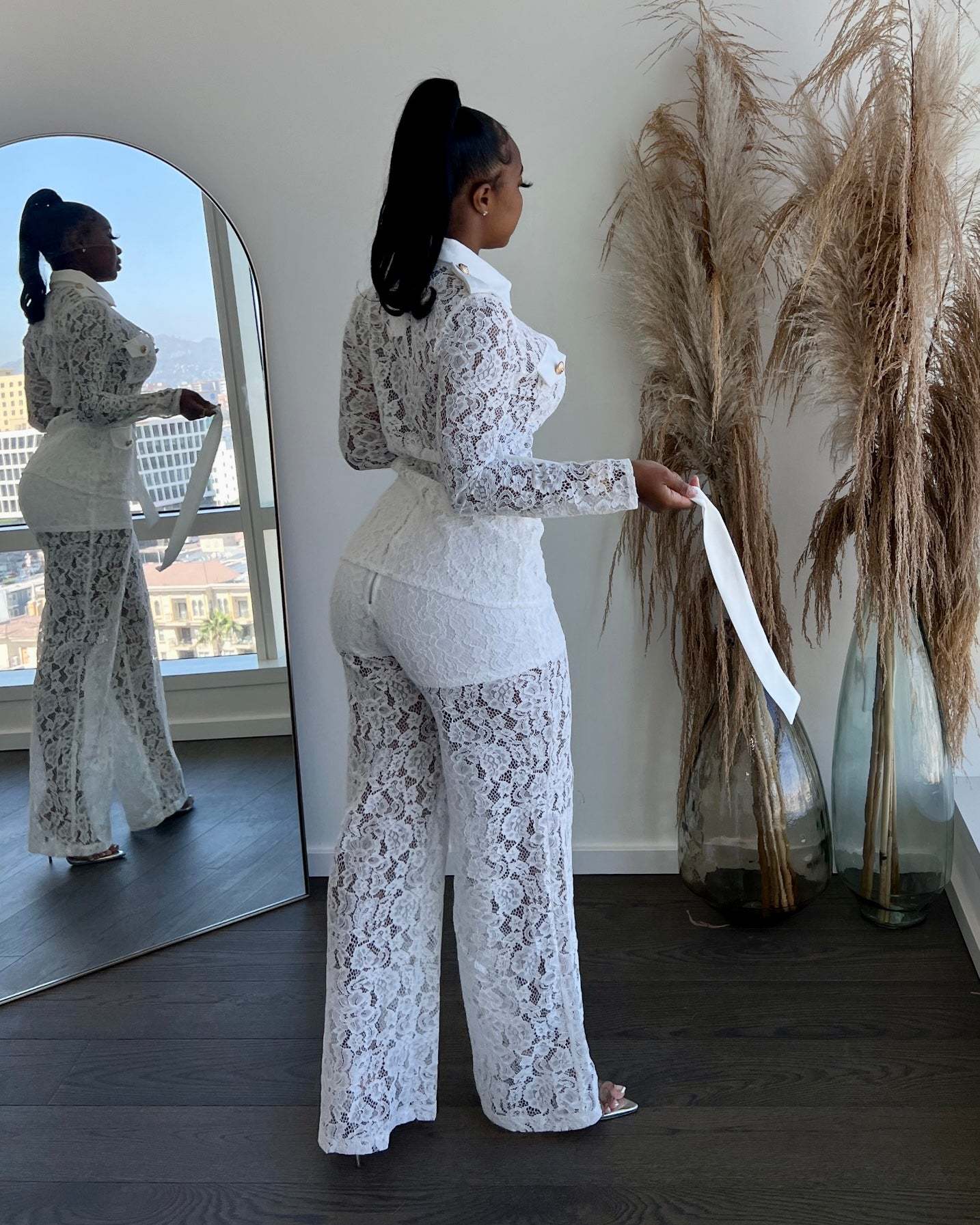 Ensemble en Dentelle Transparent et Élégant - Pantalon et Veste 