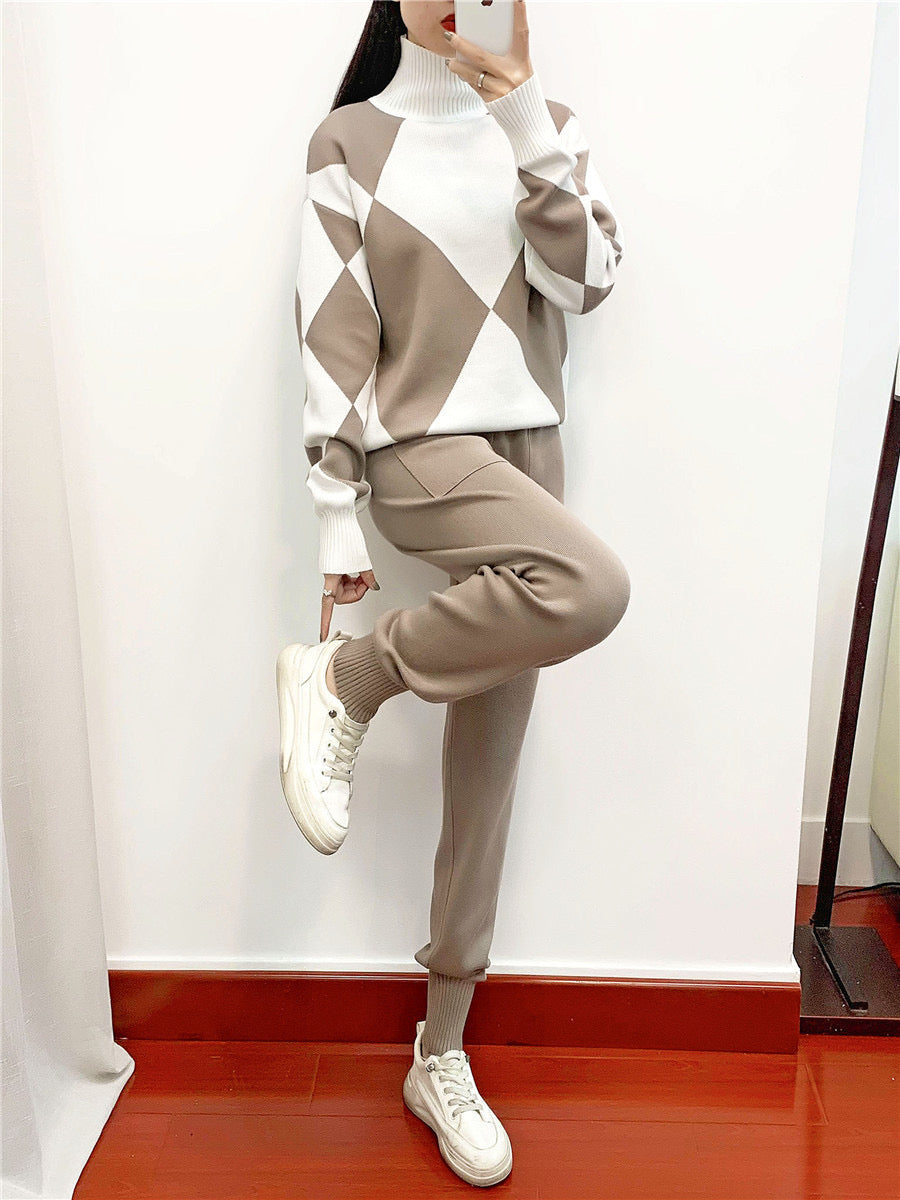 Ensemble pull pantalon beige motifs graphiques coordination parfaite MAX FOR ME