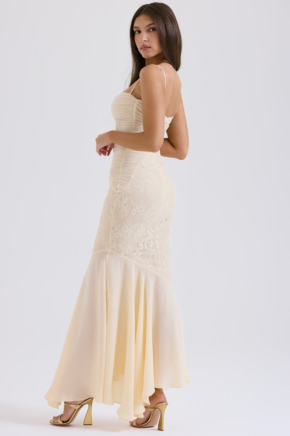 Robe longue Delphine en dentelle et chiffon