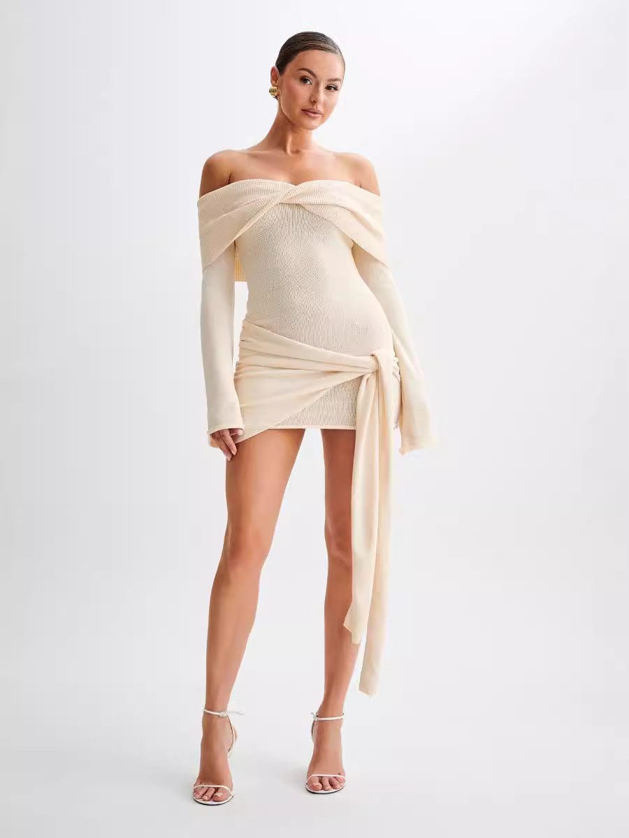 Mini-robe à manches longues évasées, Hors l'épaule 