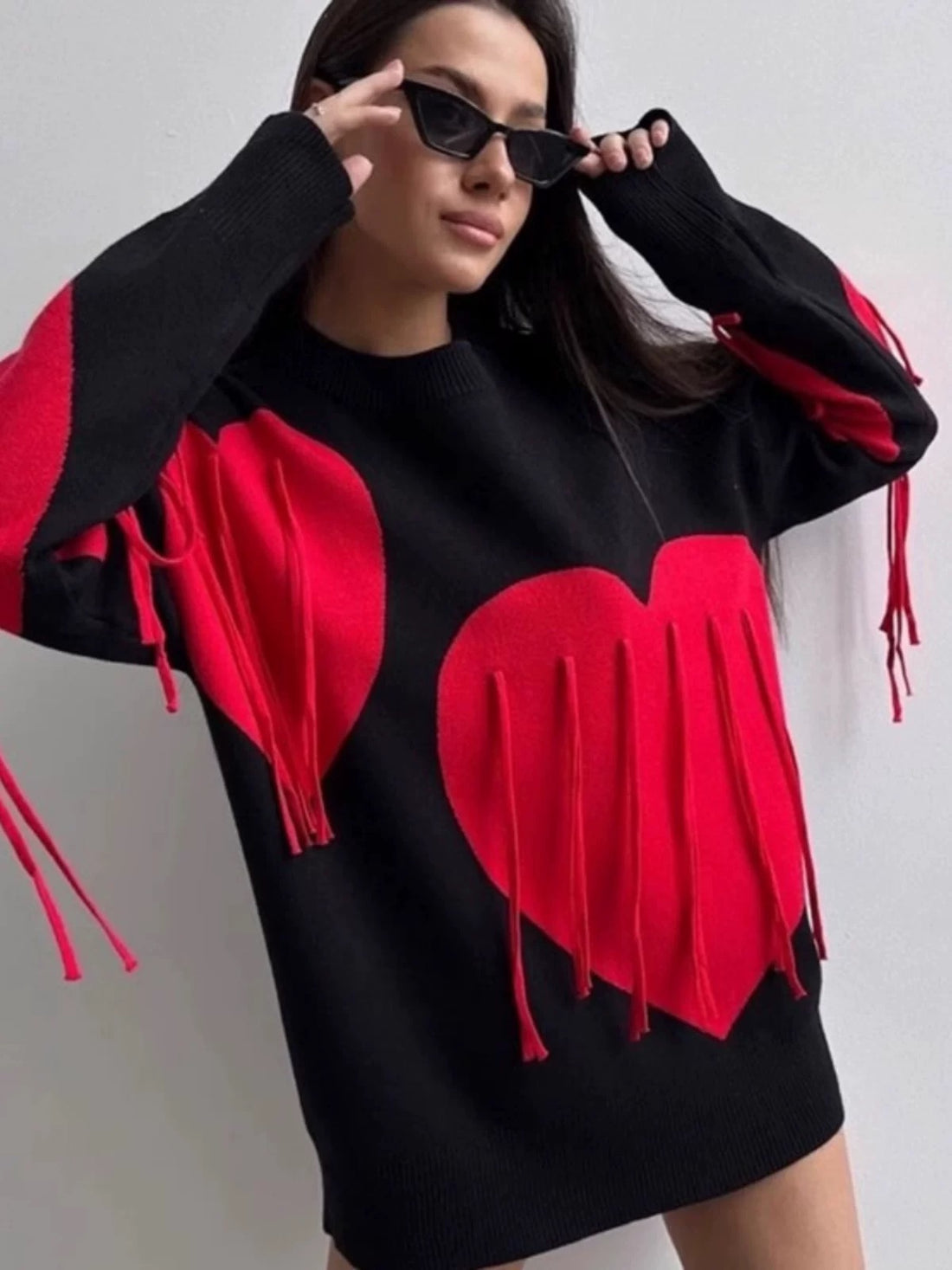 Pull femme motifs cœur franges rouge blanc féminité moderne MAX FOR ME