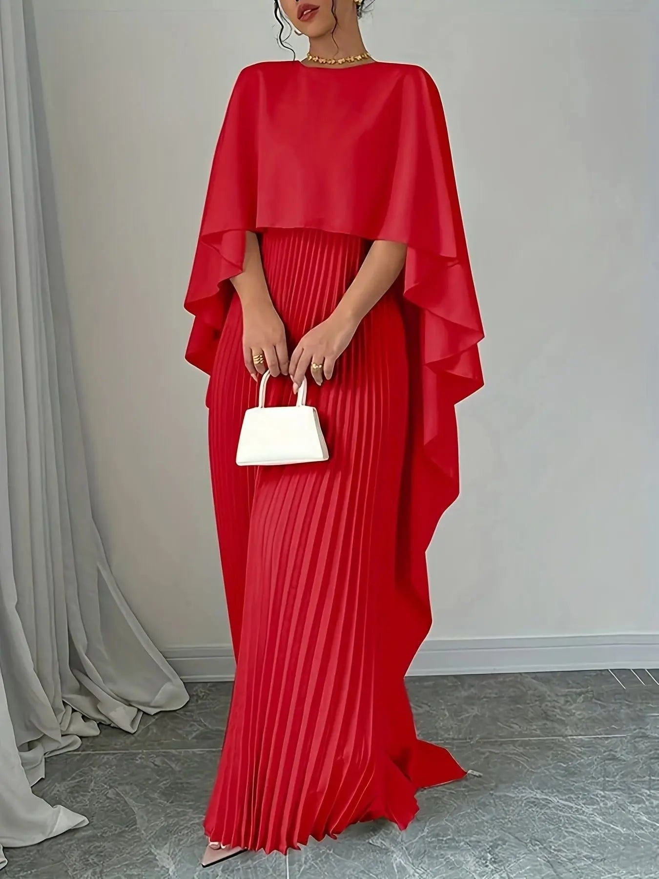 Robe Blanche Plissée à Empiècement Voile – Élégance Pure et Intemporelle MAX for ME