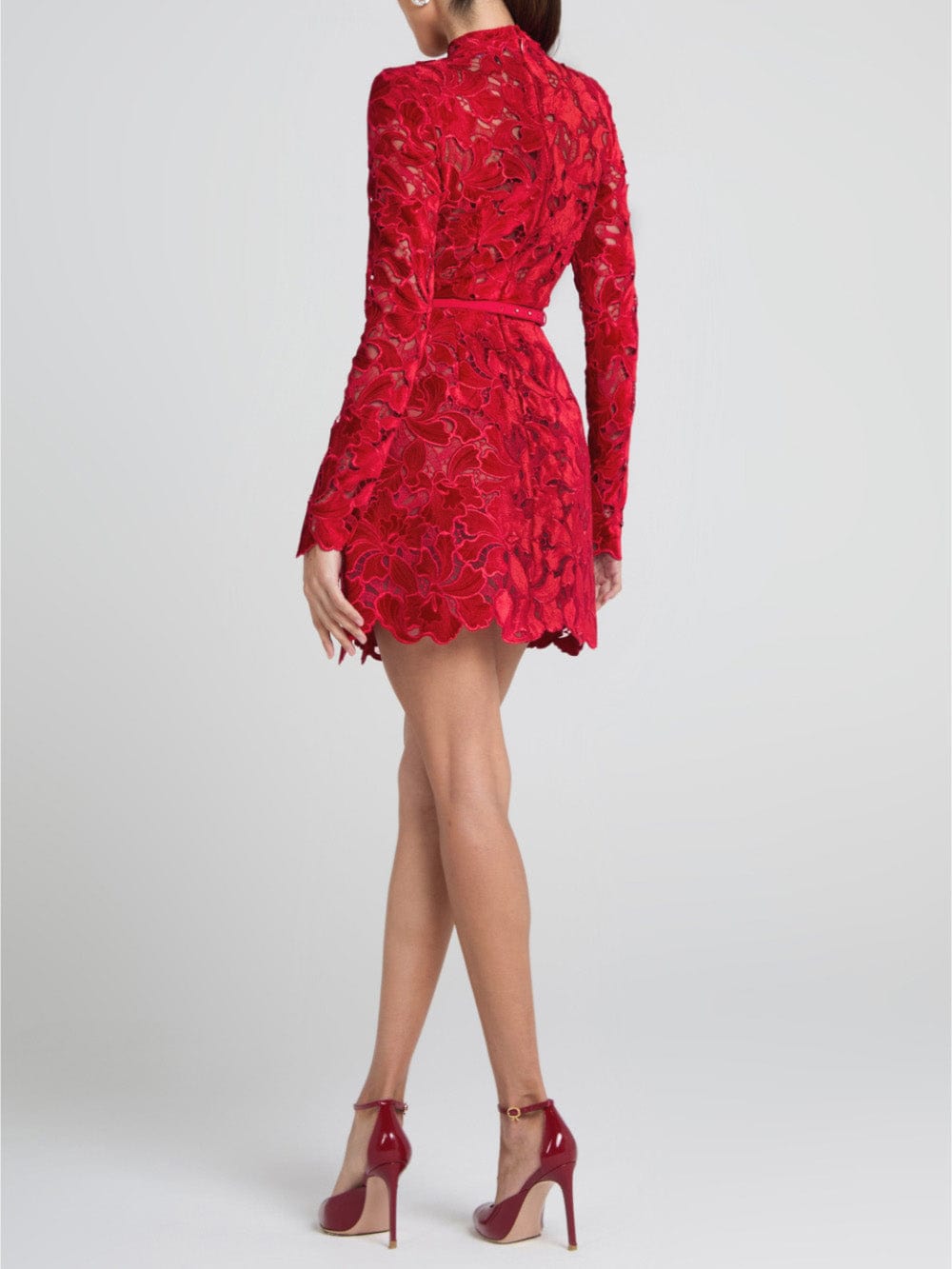Robe Courte en Dentelle Fleurie Intense – Manches Longues, Rouge ou Noir MAX for ME