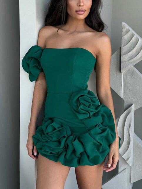 Robe Courte Moulante à Volants Élégants – Coupe Bodycon Structurée 