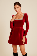 Robe Courte Noire Tweed Chic – Col Bijou et Poches Perlées MAX for ME
