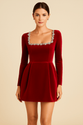 Robe Courte Noire Tweed Chic – Col Bijou et Poches Perlées MAX for ME
