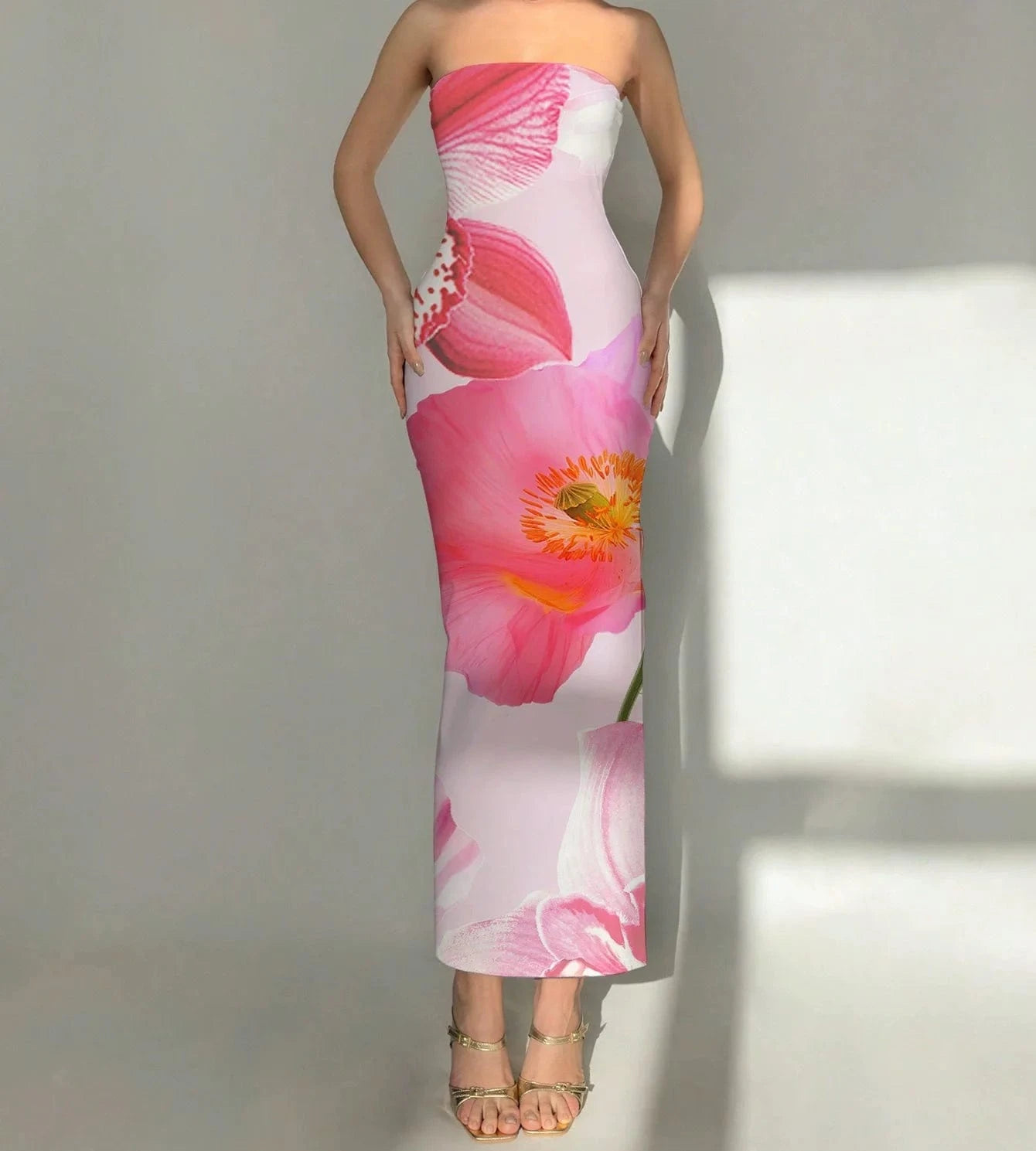 Robe Longue Fleurie Contrastée – Épaules Dénudées MAX FOR ME