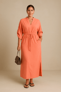 Robe Maxi Ceinturée à Manches Chauve-souris – Élégance Structurée et Confort MAX for ME
