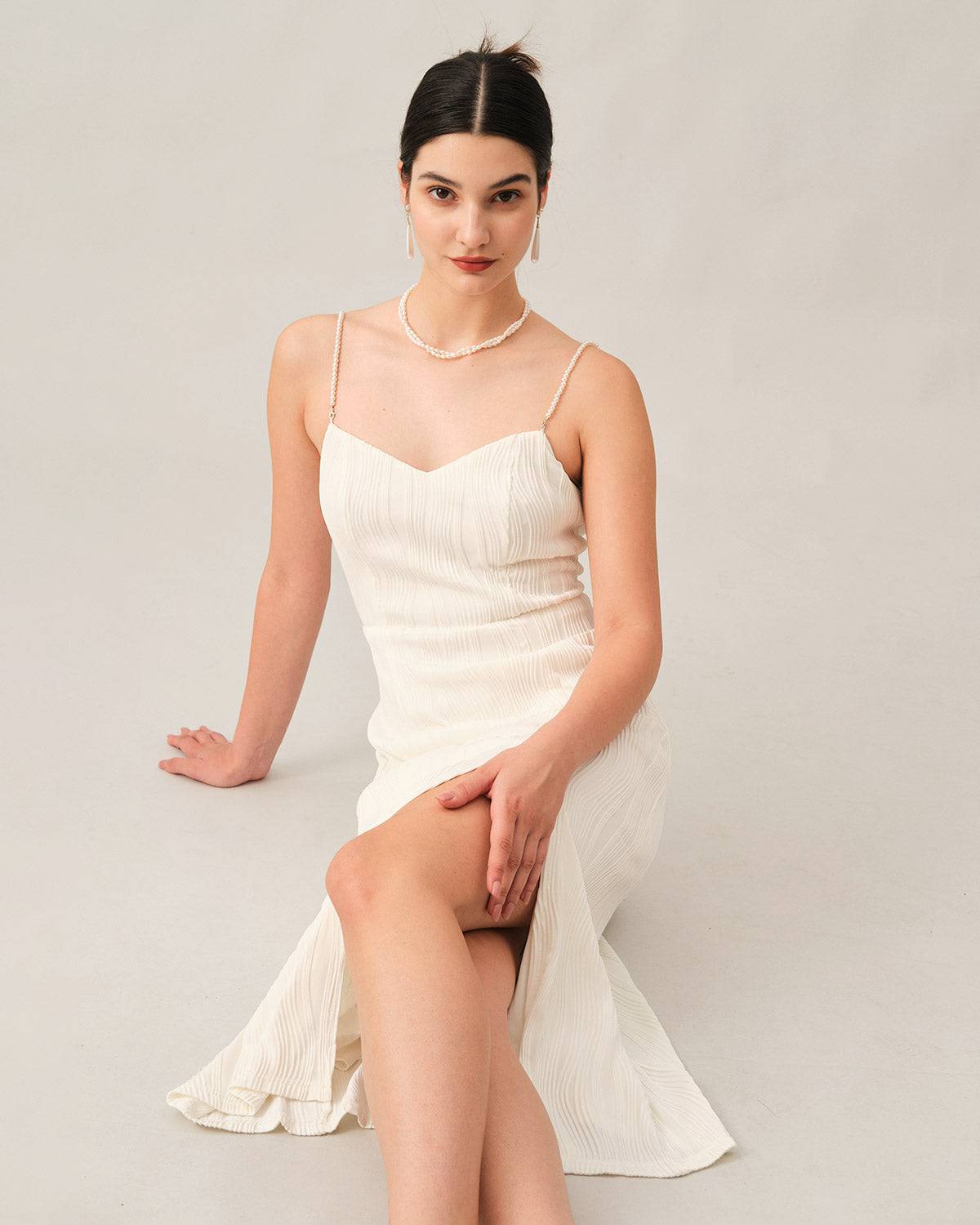 Robe Midi Blanche Élégante à Sangles Perles – Fente Latérale Chic MAX FOR ME