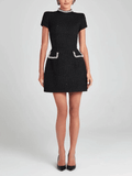 Robe Midi Élégante avec Détails de Perles – Col Bijou et Poches Ornementées MAX FOR ME