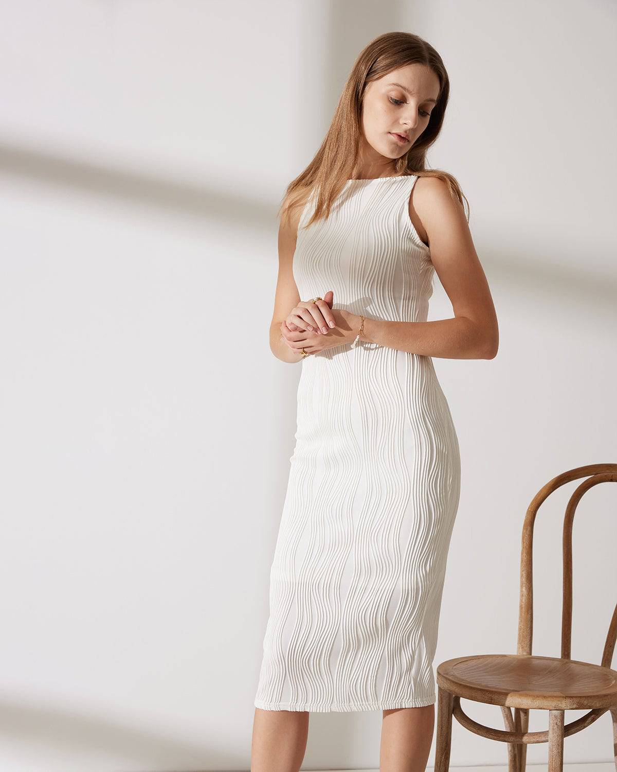 Robe Midi Femme Texturée – Élégante et Chic avec Bretelles Blanc / XS MAX FOR ME