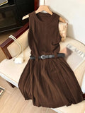 Robe tricot marron chocolat sans manches femme lifestyle automne MAX FOR ME