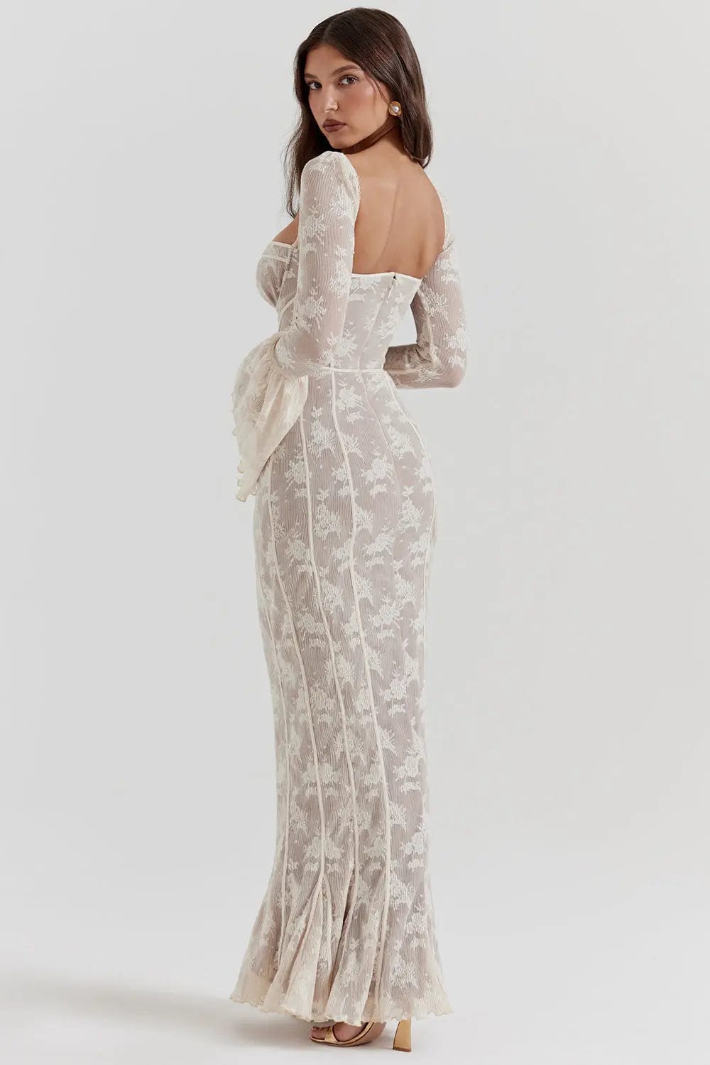 MAX for ME robes Robe longue Amara en dentelle à pois avec corsage structuré