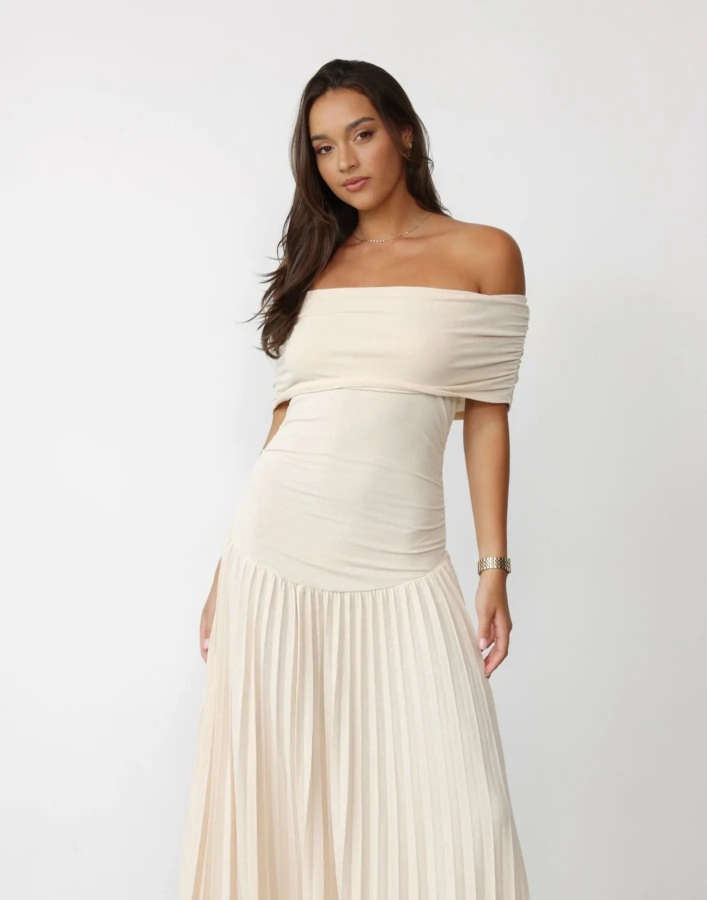 MAX for ME robes Robe longue Mila avec coupe épaules dénudées et maille ajourée