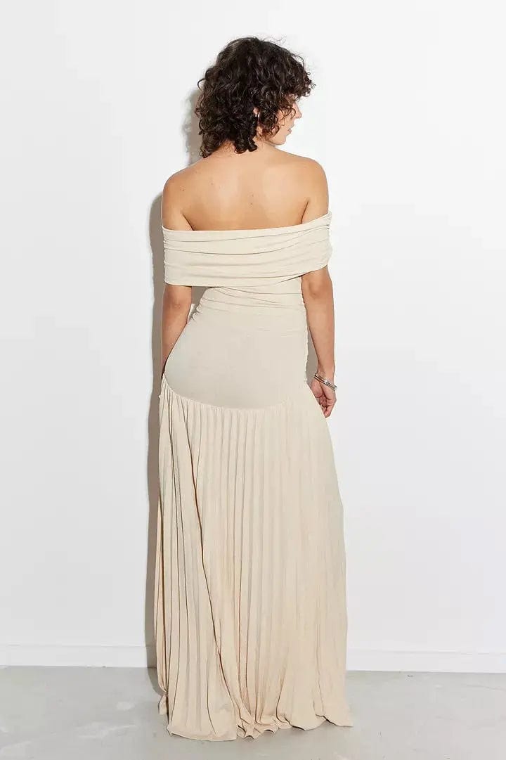 MAX for ME robes Robe longue Mila avec coupe épaules dénudées et maille ajourée