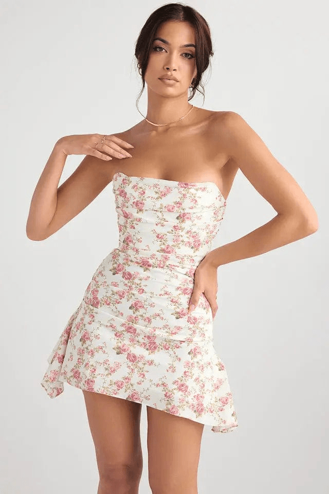 Robe Sophie : élégance florale et modernité assumée 
