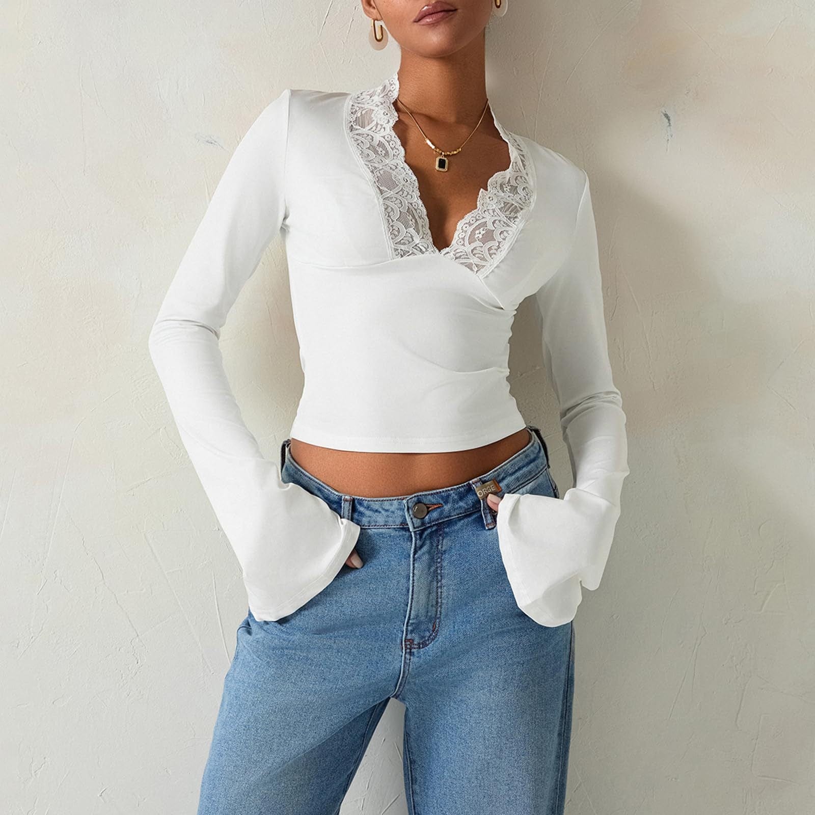 Top en dentelle moderne – Élégance structurée pour look tendance MAX FOR ME