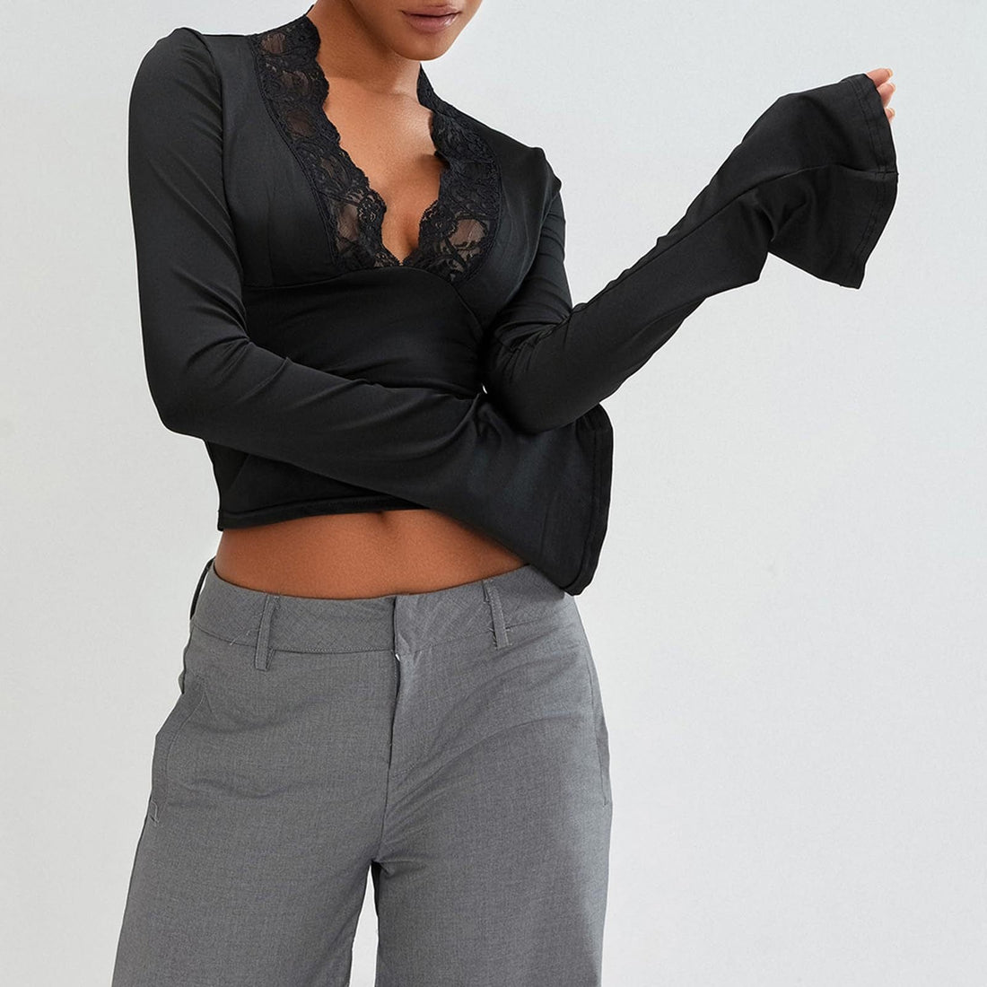 Top en dentelle moderne – Élégance structurée pour look tendance MAX FOR ME