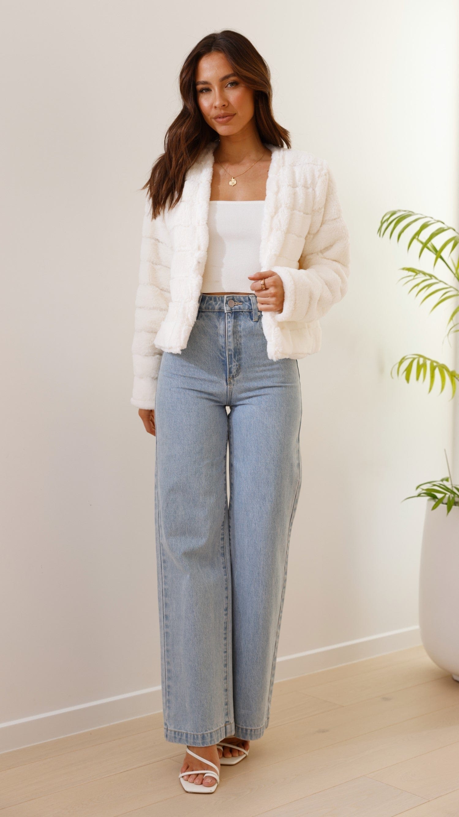 Veste courte pour femme – Fausse fourrure – Matelassé – Devant ouvert – Coupe structurée – Texture pelucheuse MAX FOR ME