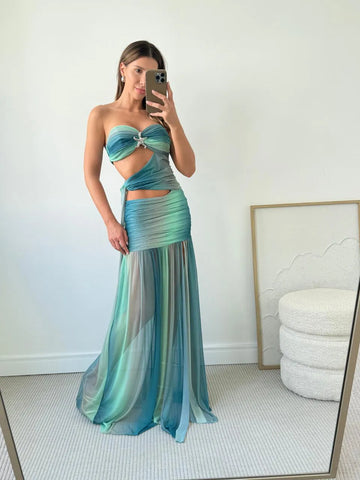 Robe longue drapée fendue – Élégance sirène pour soirée d’été